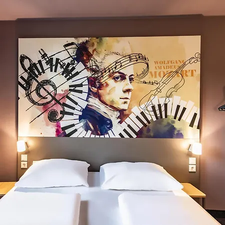 Hotel 7 Days Premium Salzburg-urstein 3*