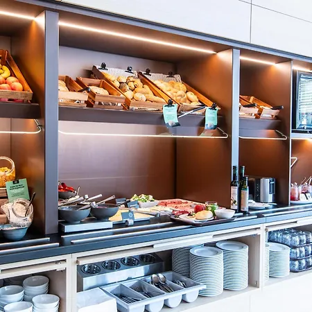 Hotel 7 Days Premium Salzburg-urstein 3*